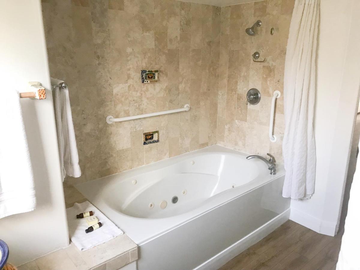 Amira Vacation Resort Сейнт Джордж Екстериор снимка